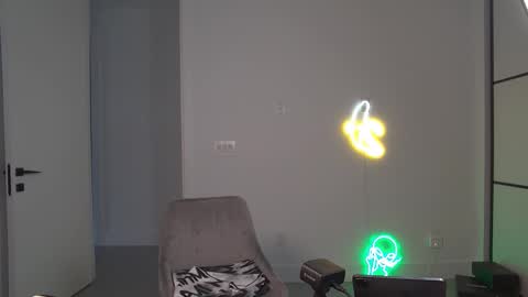 VelvetTGirl online show from March 28, 2026, 7:02 pm