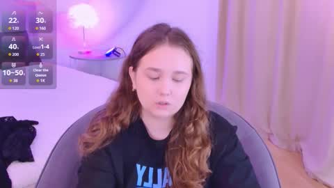 velvetvixencute online show from October 19, 2025, 6:25 am