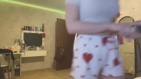 Snapshot of venabenack chatting on March 4, 2026, 12:33 pm M i l a n a online show from March 4, 2026, 12:33 pm