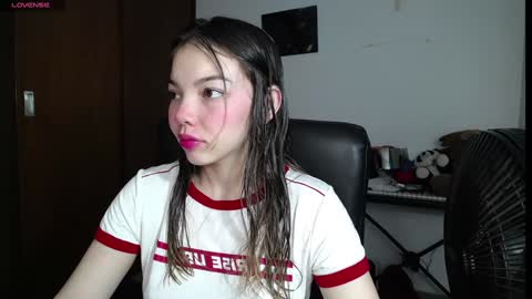 Snapshot of venelope1 chatting on January 9, 2025, 2:11 am Venelope 3 online show from January 9, 2025, 2:11 am