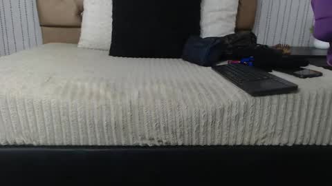 veneno hot online show from January 12, 2025, 2:09 pm