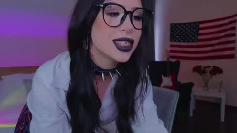 Vivian online show from February 6, 2026, 4:50 am