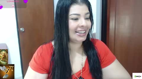 HI IM VENUS SMALL BOOBS  BIG HEART WARM PUSSY online show from May 26, 2026, 11:01 pm