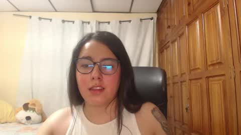 Snapshot of venus_cat_ chatting on May 17, 2026, 2:20 am Venus online show from May 17, 2026, 2:20 am