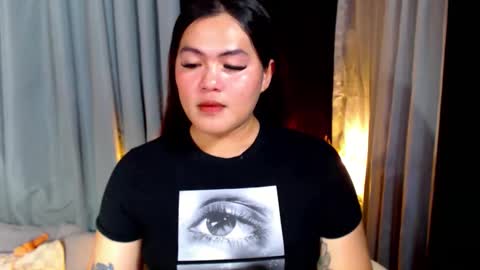 Snapshot of venus_colly chatting on April 14, 2026, 7:25 am I am Colly Your mystery girl online show from April 14, 2026, 7:25 am
