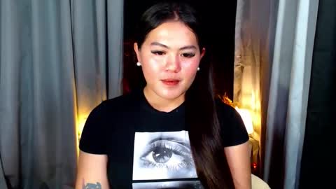 Snapshot of venus_colly chatting on April 17, 2026, 2:03 am I am Colly Your mystery girl online show from April 17, 2026, 2:03 am