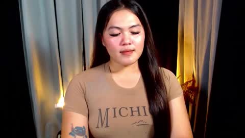 Snapshot of venus_colly chatting on April 29, 2026, 1:53 am I am Colly Your mystery girl online show from April 29, 2026, 1:53 am