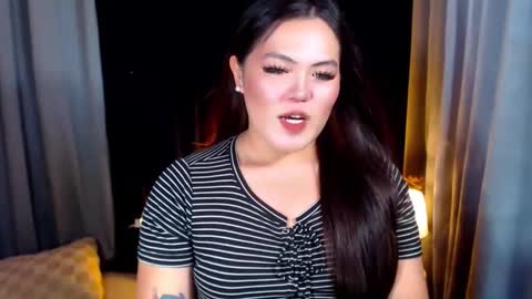 Snapshot of venus_colly chatting on May 29, 2026, 1:58 am I am Colly Your mystery girl online show from May 29, 2026, 1:58 am