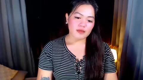 Snapshot of venus_colly chatting on June 3, 2026, 12:41 pm I am Colly Your mystery girl online show from June 3, 2026, 12:41 pm