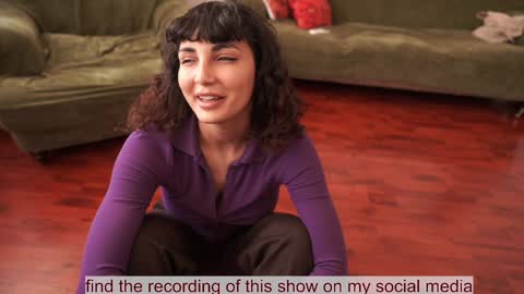 Snapshot of venus_in_jeans chatting on March 9, 2026, 10:52 am Bella online show from March 9, 2026, 10:52 am