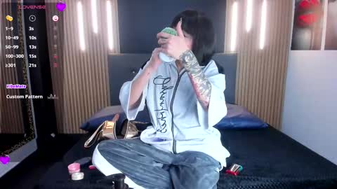 Snapshot of venus_medussa chatting on October 27, 2025, 3:10 am Medussa online show from October 27, 2025, 3:10 am