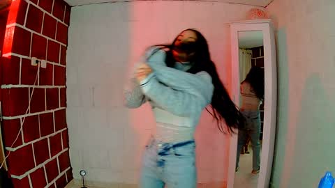 Snapshot of venus_megan chatting on December 27, 2024, 12:29 am emily independent account  MY conextion 1100 GTM  to  17hr GTM online show from December 27, 2024, 12:29 am