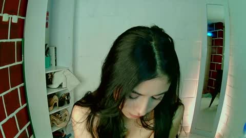 Snapshot of venus_megan chatting on January 6, 2025, 11:42 pm emily independent account  MY conextion 1100 GTM  to  17hr GTM online show from January 6, 2025, 11:42 pm