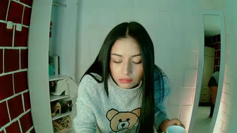 Snapshot of venus_megan chatting on January 7, 2025, 2:19 pm emily independent account  MY conextion 1100 GTM  to  17hr GTM online show from January 7, 2025, 2:19 pm