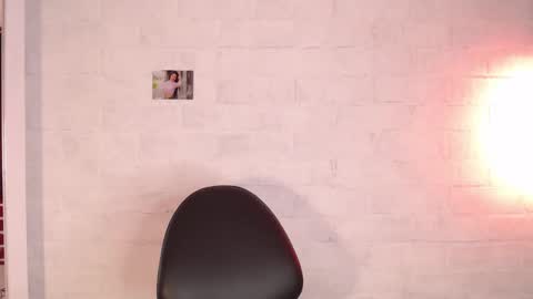 Snapshot of venus_megan chatting on March 8, 2025, 12:00 am emily independent account  MY conextion 1100 GTM  to  17hr GTM online show from March 8, 2025, 12:00 am