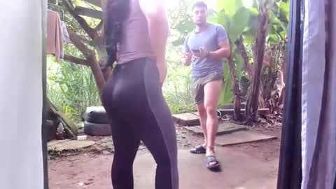 venus ... zeus sheer  online show from December 1, 2025, 1:05 pm