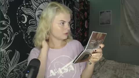 Miss Venus online show from October 3, 2025, 2:47 pm