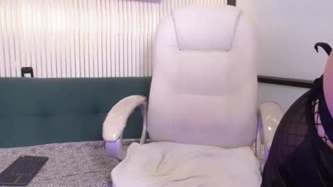 Venus online show from February 3, 2026, 9:09 pm