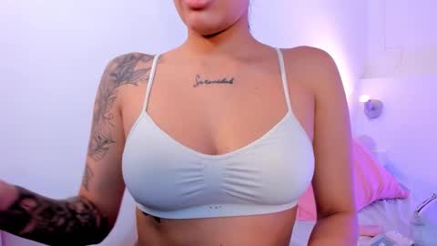 Venus Evans online show from December 15, 2025, 4:00 pm