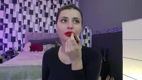 venusinylons online show from November 14, 2025, 12:37 pm