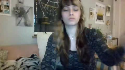 venuskisth online show from March 12, 2025, 2:30 am