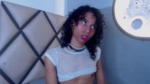 venuss_03 online show from February 14, 2026, 3:47 am