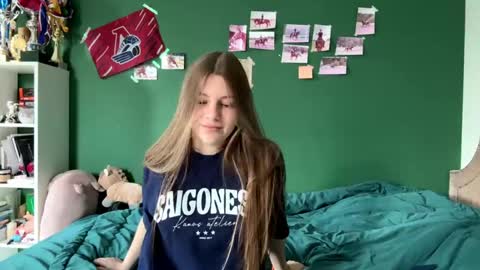 Mila online show from June 9, 2026, 10:49 am