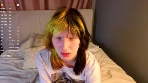 Erica online show from November 14, 2025, 8:18 pm