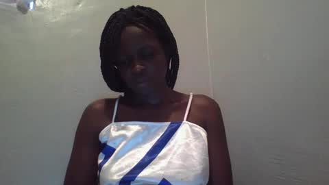 vera_bright online show from February 7, 2025, 3:52 pm