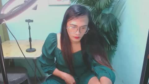 verhenia online show from December 7, 2024, 3:04 am