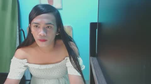 verhenia online show from December 17, 2024, 2:23 am