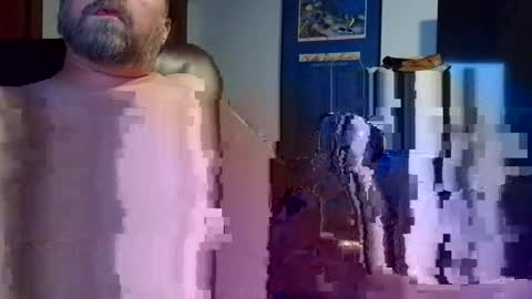 vermontguy76 online show from December 17, 2024, 4:23 am