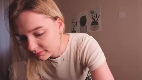 Veronica online show from September 22, 2025, 6:26 am