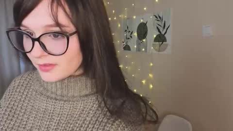 Veronica online show from November 2, 2025, 11:23 am