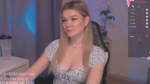 Snapshot of veronaaura chatting on November 19, 2025, 9:26 pm Tiffany online show from November 19, 2025, 9:26 pm