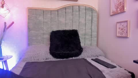 veronaburton online show from April 6, 2026, 1:34 pm