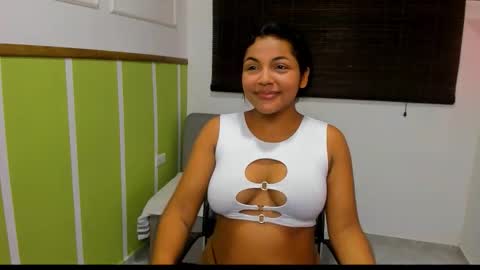 VERONICA online show from November 3, 2025, 3:13 pm