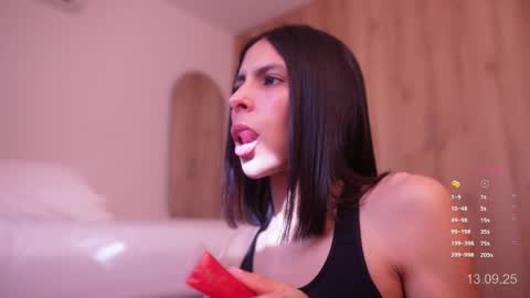 Veronica online show from September 13, 2025, 1:11 pm