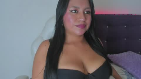 veronicaa_squirt online show from April 16, 2026, 12:00 am