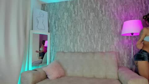 Snapshot of veronicadussan chatting on April 24, 2026, 11:51 pm Miss Veronica dussan Tw Veronicasm IG Ashveronica online show from April 24, 2026, 11:51 pm