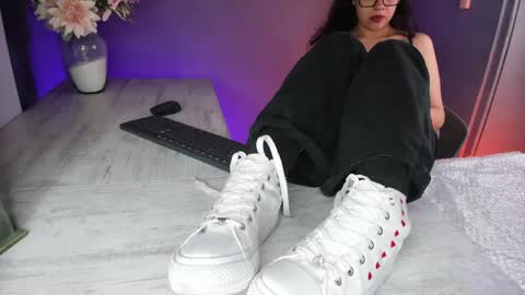 Veronica online show from May 27, 2026, 9:01 pm