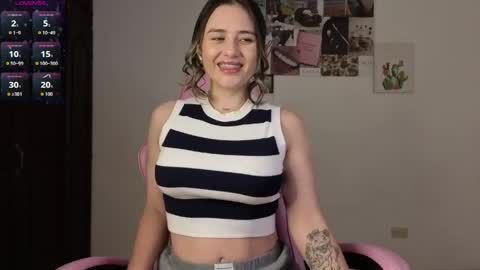 Snapshot of veronika__winslow_ chatting on June 4, 2026, 6:19 am Vero online show from June 4, 2026, 6:19 am