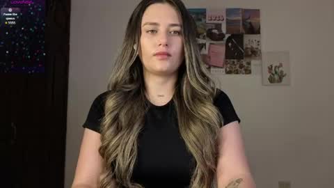 Snapshot of veronika__winslow_ chatting on June 7, 2026, 5:22 am Vero online show from June 7, 2026, 5:22 am