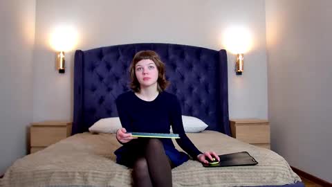 veronika_cartman online show from March 12, 2026, 2:56 pm