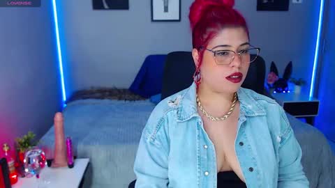 Snapshot of veronika_metalstar chatting on December 2, 2024, 10:34 pm Miss Veronika online show from December 2, 2024, 10:34 pm