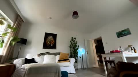 Snapshot of versatilebi7 chatting on November 9, 2025, 8:12 am versatilebi7 online show from November 9, 2025, 8:12 am