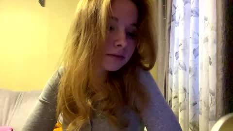 Lina online show from May 12, 2026, 2:03 pm