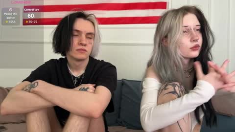 Snapshot of veryraretwins chatting on March 29, 2026, 4:23 am veryraretwins online show from March 29, 2026, 4:23 am