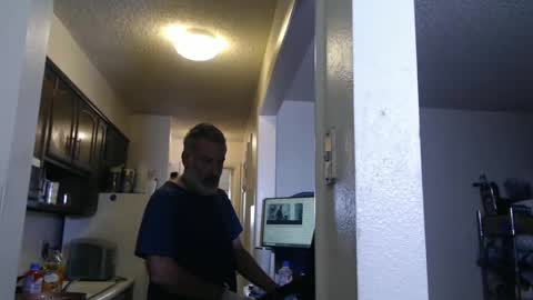 Snapshot of veryveryhairmanindenver chatting on December 7, 2024, 10:06 pm hairy man online show from December 7, 2024, 10:06 pm