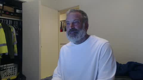 Snapshot of veryveryhairmanindenver chatting on January 24, 2025, 12:52 am hairy man online show from January 24, 2025, 12:52 am